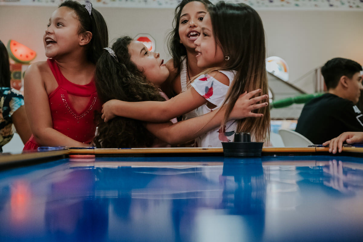 Festa de aniversário infantil no Buffet Folia e Fantasia tema As princesas de Trinity e Kayla por Anderson Crepaldi Fotografia