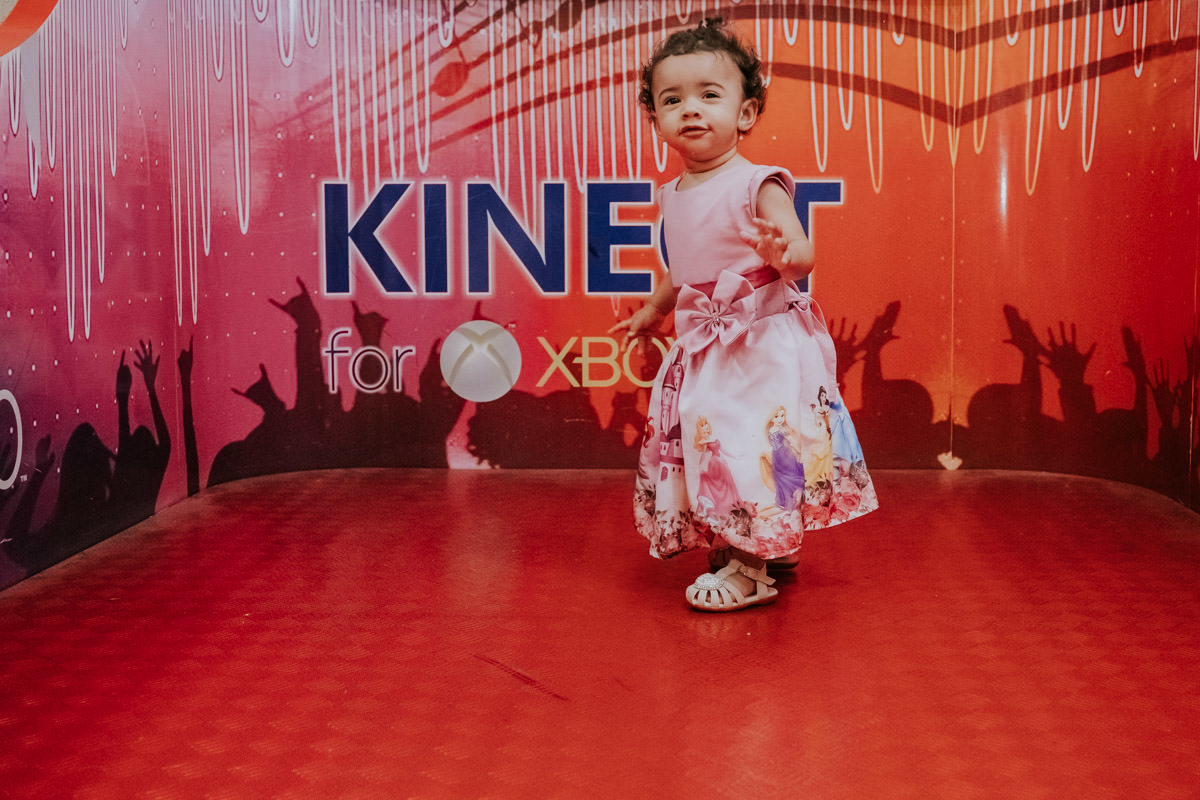 Festa de aniversário infantil no Buffet Folia e Fantasia tema As princesas de Trinity e Kayla por Anderson Crepaldi Fotografia