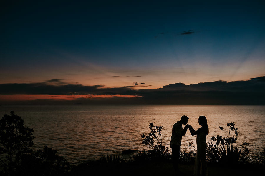 Ensaio fotográfico pré-wedding de Ingrid e Eric na Praia das Calhetas em São Sebastião por Anderson Crepaldi, fotógrafo de casamento em São Paulo SP