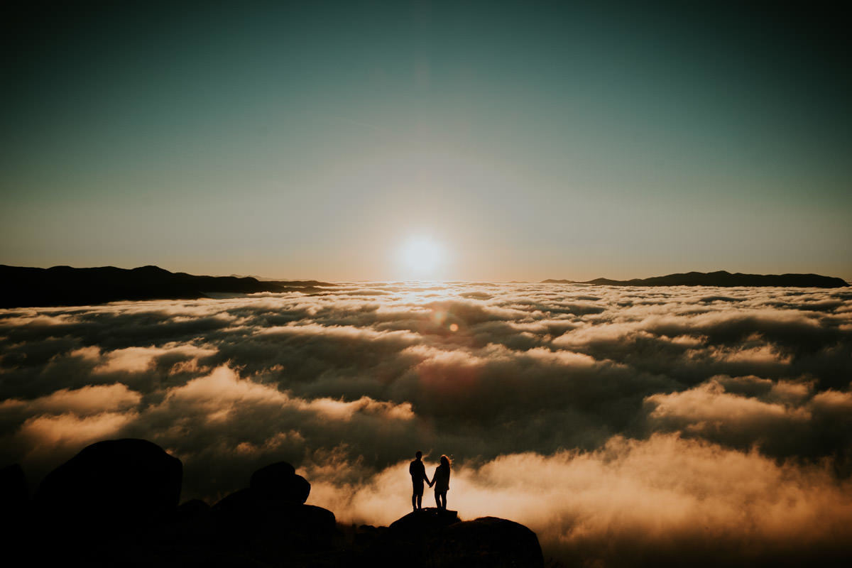 Ensaio fotográfico pré-casamento no pico do olho D'água de Samantha e Guilherme por Anderson Crepaldi