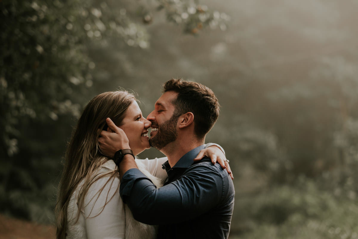 Ensaio fotográfico pré-casamento no pico do olho D'água de Samantha e Guilherme por Anderson Crepaldi