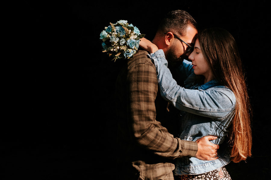 Ensaio fotográfico de Bianca e Samir no nascer do sol no Pico do Olho D'água, em Mairiporã por Anderson Crepaldi, fotógrafo de casamento em São Paulo SP