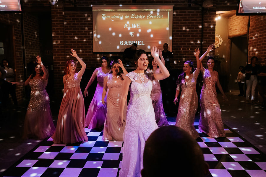 Casamento diferente com ideias de decoração intimista no Espaço Coimbra por Anderson Crepaldi, fotógrafo de casamento em São Paulo SP