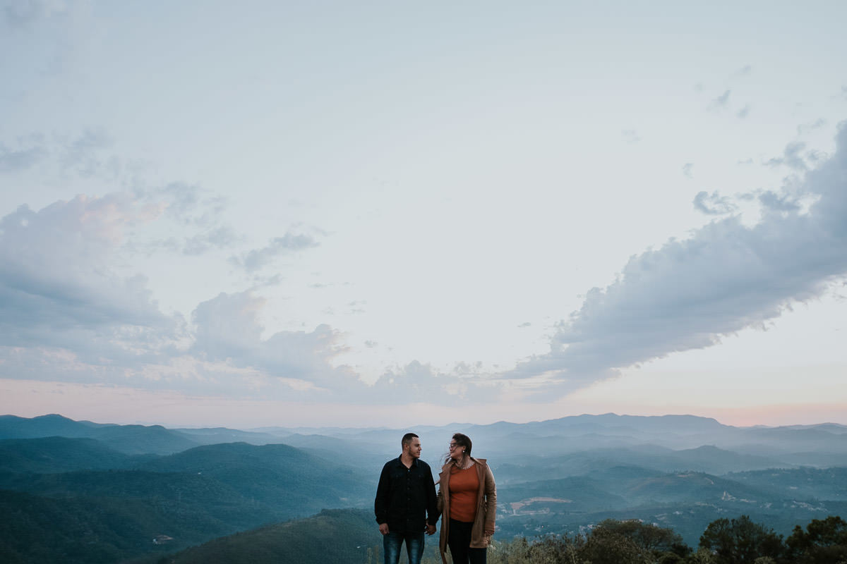 Ensaio pré-wedding Cristyellen e Johnny no Pico do Olho D'água em Mairiporã por Anderson Crepaldi, fotógrafo de casamento em São Paulo SP