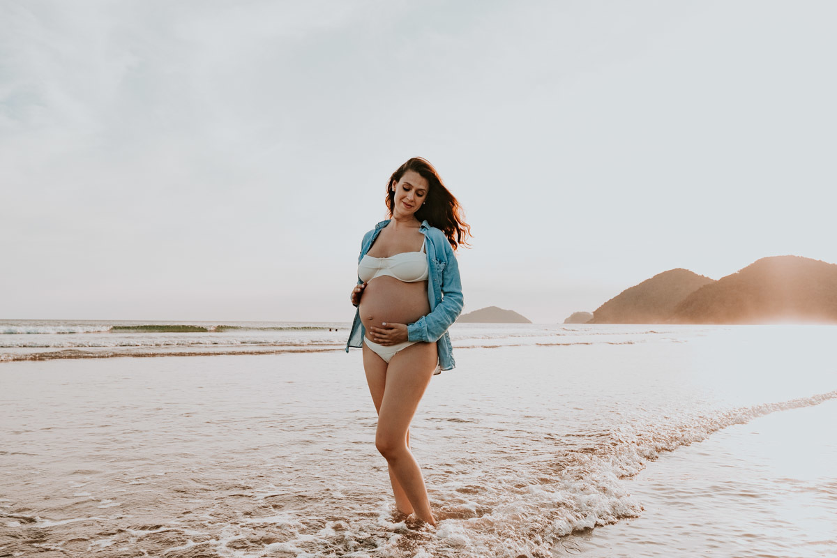 Ensaio Gestante Thalita na praia do Camburizinho em São Sebastião por Anderson Crepaldi Fotografia 