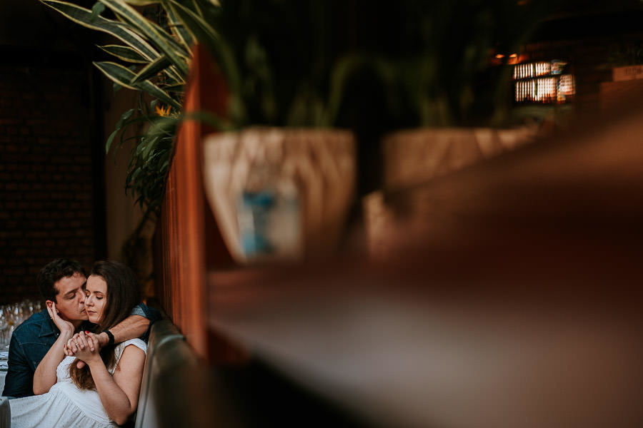 Ensaio fotográfico pre wedding de Fernanda e Alessandro no restaurante Antonietta Cucina por Anderson Crepaldi Fotografia, fotógrafo de casamento em São Paulo SP