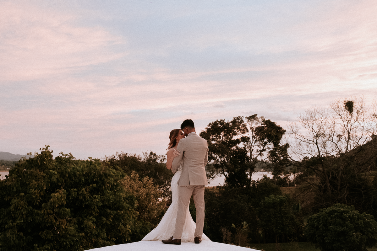 Elopement Wedding estilo Boho Chic feito no Sítio His em Mogi das Cruzes por Anderson Crepaldi Fotografia