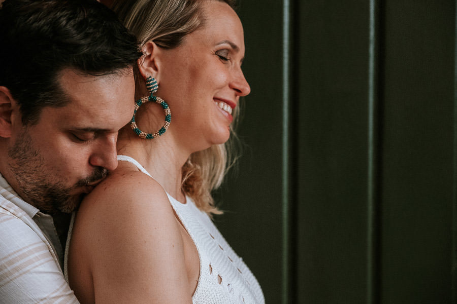 Ensaio na praia de Roberta e Eric no Maison Joly Hotel, em Ilhabela por Anderson Crepaldi Fotografia