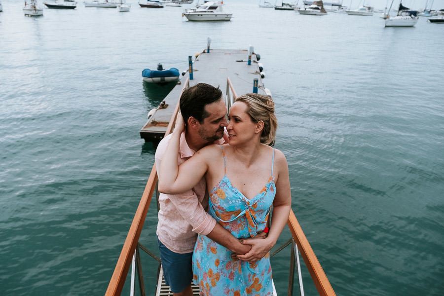 Ensaio na praia de Roberta e Eric no Maison Joly Hotel, em Ilhabela por Anderson Crepaldi Fotografia