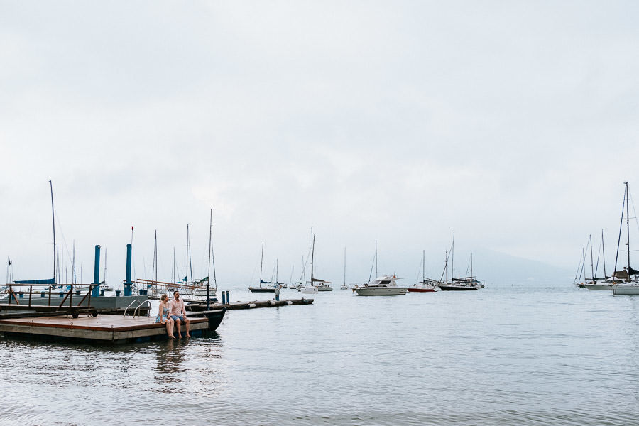 Ensaio na praia de Roberta e Eric no Maison Joly Hotel, em Ilhabela por Anderson Crepaldi Fotografia