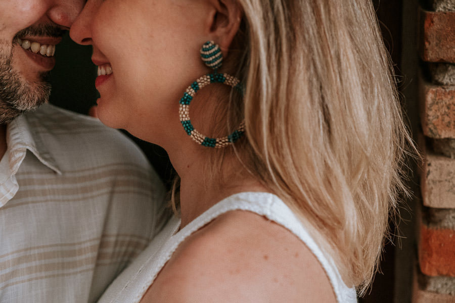 Ensaio na praia de Roberta e Eric no Maison Joly Hotel, em Ilhabela por Anderson Crepaldi Fotografia