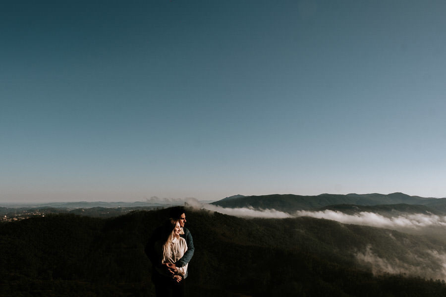 Ensaio pré-wedding de Melanie e Leandro no Pico do Olho D'água, em Mairiporã por Anderson Crepaldi Fotografia