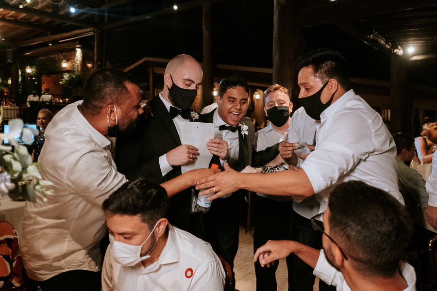 Casamento com decoração rústica e no campo de Melanie e Leandro no Sítio São Jorge por Anderson Crepaldi Fotografia
