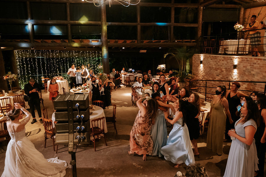 Casamento com decoração rústica e no campo de Melanie e Leandro no Sítio São Jorge por Anderson Crepaldi Fotografia