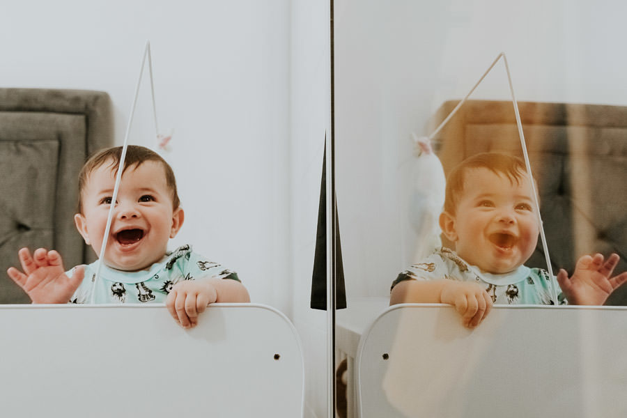 Ensaio fotográfico lifestyle de família em casa no jardim das indústrias, em São José dos Campos por Anderson Crepaldi Fotografia