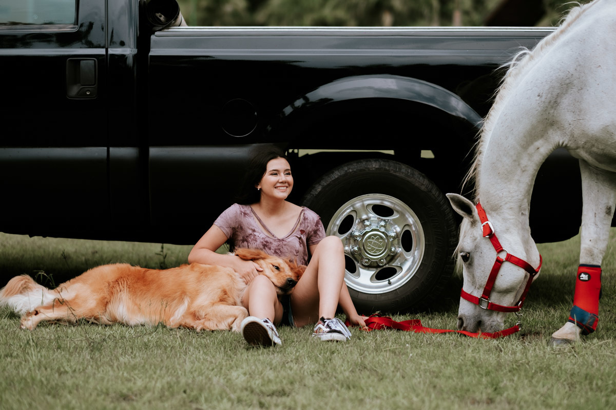 Ensaio fotográfico diferente de 15 anos de Mariana no Haras Bonanza Rural Center em Jacareí por Anderson Crepaldi Fotografia