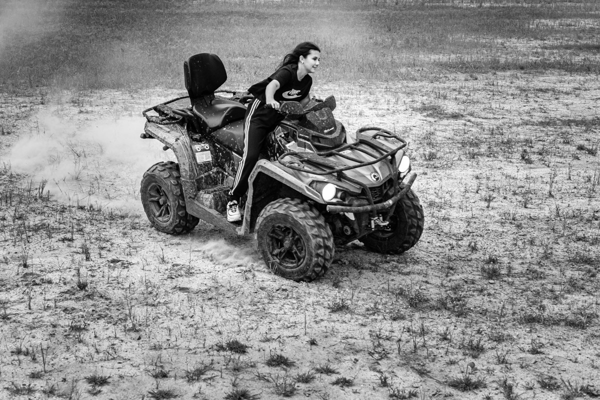 Ensaio fotográfico diferente de 15 anos de Mariana no Haras Bonanza Rural Center em Jacareí por Anderson Crepaldi Fotografia