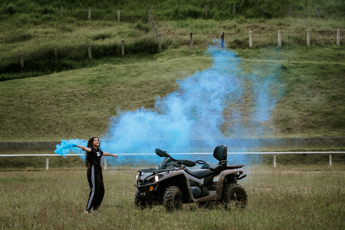 Ensaio fotográfico diferente de 15 anos de Mariana no Haras Bonanza Rural Center em Jacareí por Anderson Crepaldi Fotografia