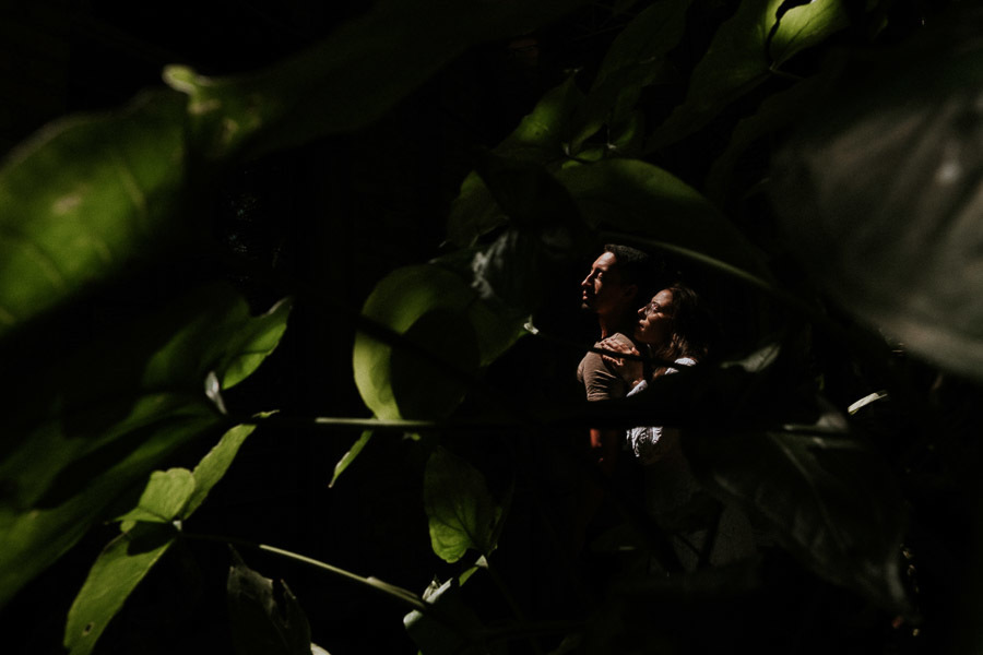 Ensaio pré-wedding de casal no restaurante O Velhão em Mairiporã por Anderson Crepaldi Fotografia