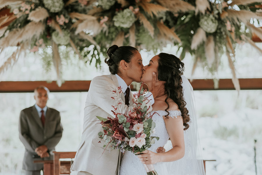 Casamento rústico no campo de Flávia e Luan no Espaço Canto Verde, no Vale do Paraíba por Anderson Crepaldi Fotografia