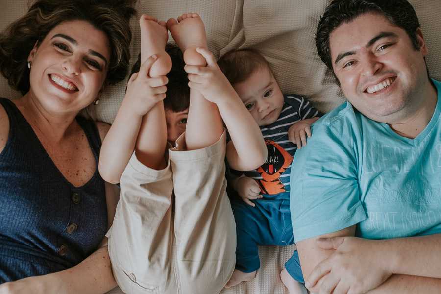 Ensaio Fotográfico da família lifestyle em casa por Anderson Crepaldi Fotografia