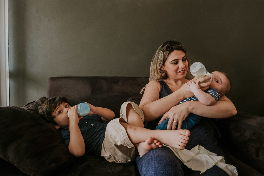 Ensaio Fotográfico da família lifestyle em casa por Anderson Crepaldi Fotografia