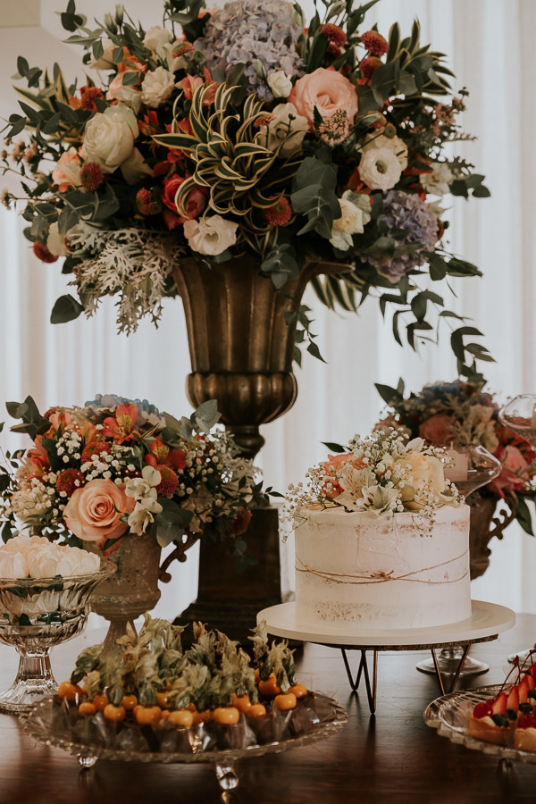 Decoração intimista rústica de mini wedding em casa por Anderson Crepaldi Fotografia