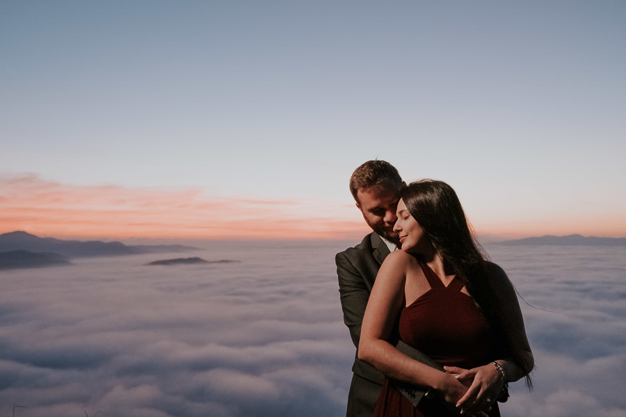 Ensaio no Pico do Olho D'água em Mairiporã no nascer do sol por Anderson Crepaldi Fotografia