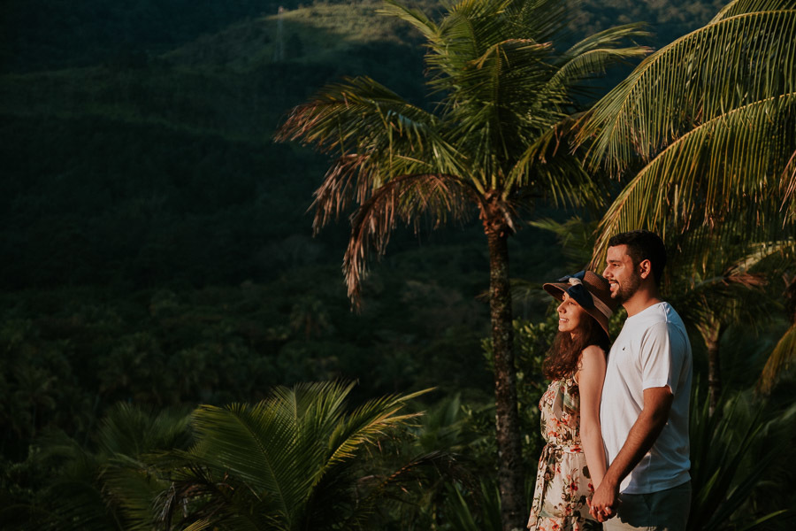 Ensaio pré wedding de Luana e Lucas na praia das calhetas em São Sebastião por Anderson Crepaldi Fotografia