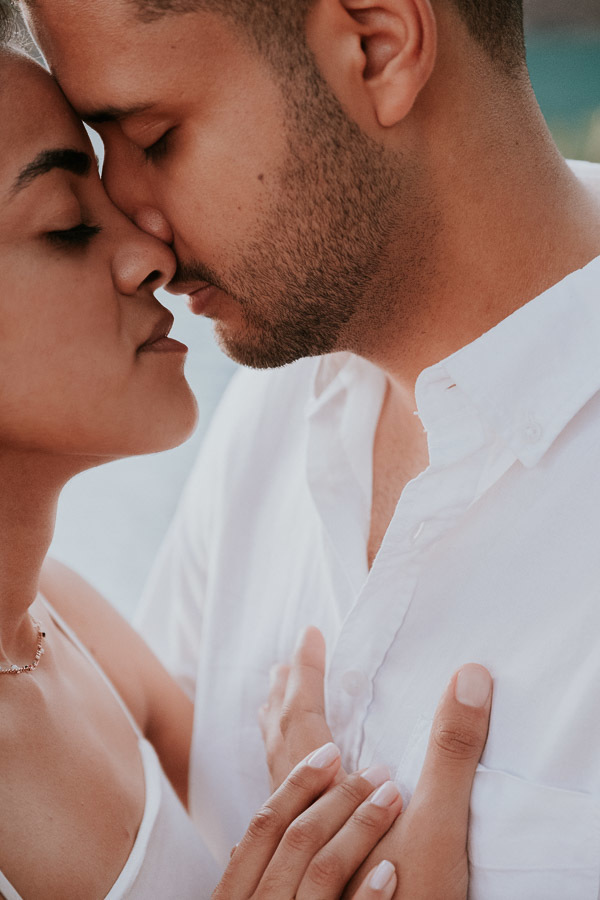Ensaio fotográfico pré-wedding na Praia das Calhetas, em São Sebastião por Anderson Crepaldi Fotografia