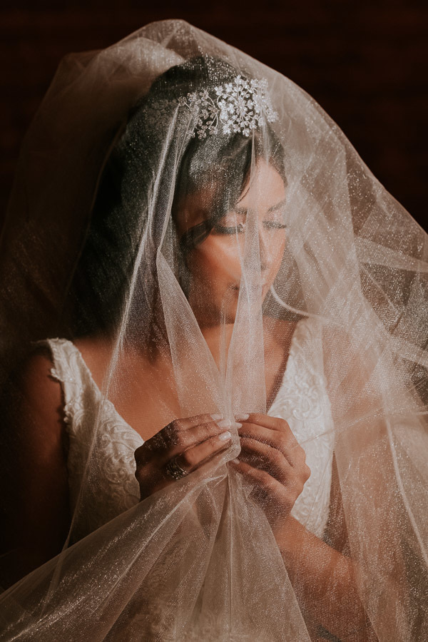 Making of da noiva pronta e retratos da noiva na Estação 840 por Anderson Crepaldi Fotografia