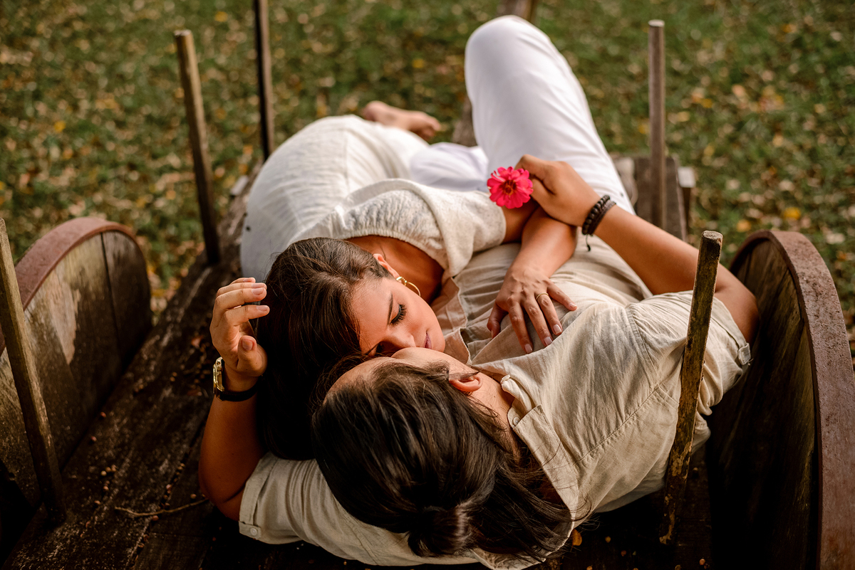 Foto casal na carroça