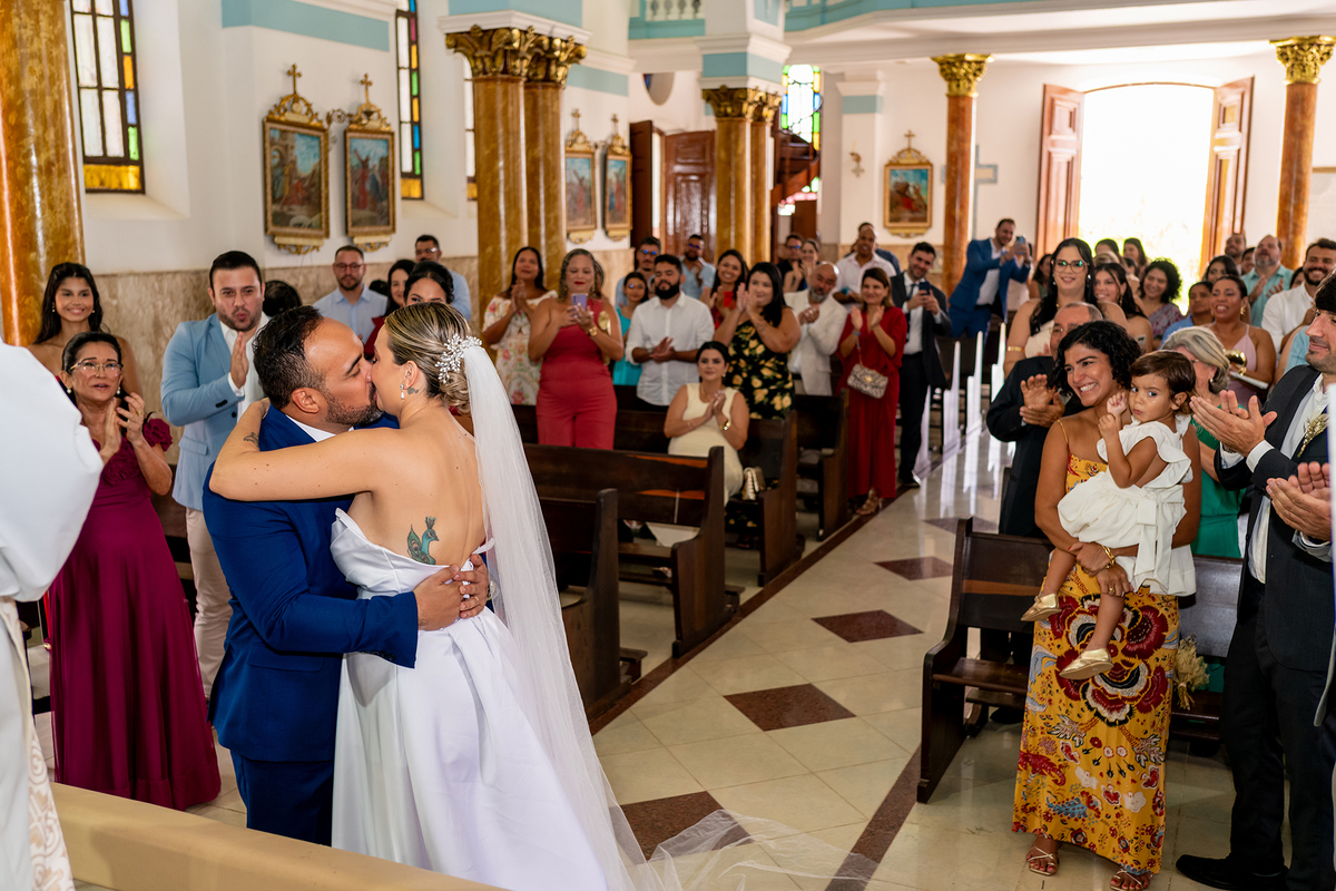 Beijo dos noivos  Casamento Colônia dos Padres Salesianos