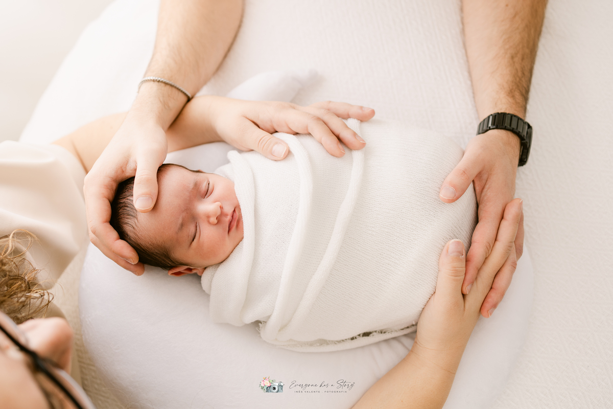 Sessão Fotográfica de Newborn em Estúdio
Inês Valente Fotografia - Everyone has a Story com Estúdio em Queijas.