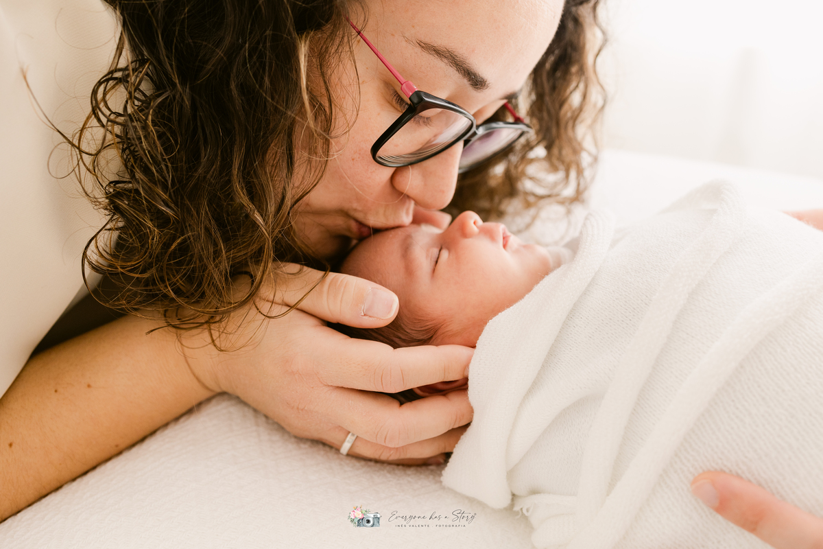 Sessão Fotográfica de Newborn em Estúdio
Inês Valente Fotografia - Everyone has a Story com Estúdio em Queijas.
