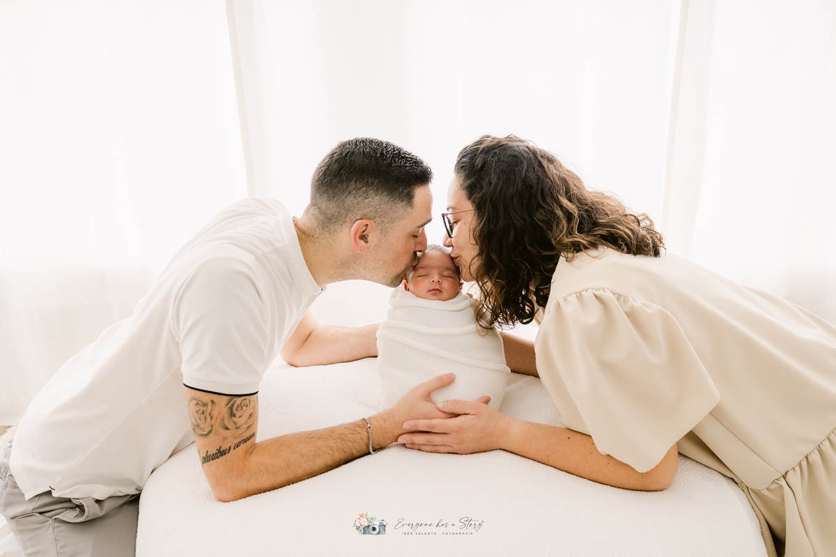 Sessão Fotográfica de Newborn em Estúdio
Inês Valente Fotografia - Everyone has a Story com Estúdio em Queijas.