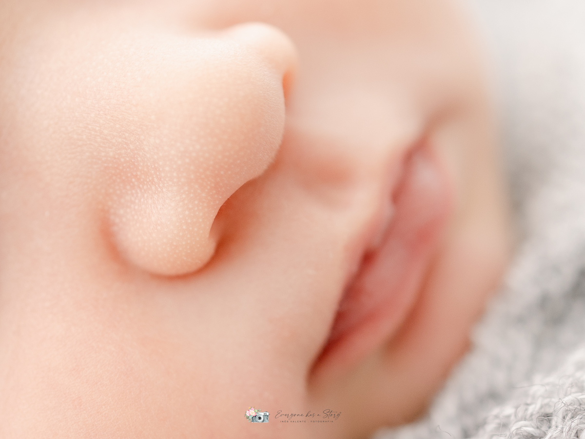 Sessão Fotográfica de Newborn em Estúdio
Inês Valente Fotografia - Everyone has a Story com Estúdio em Queijas.