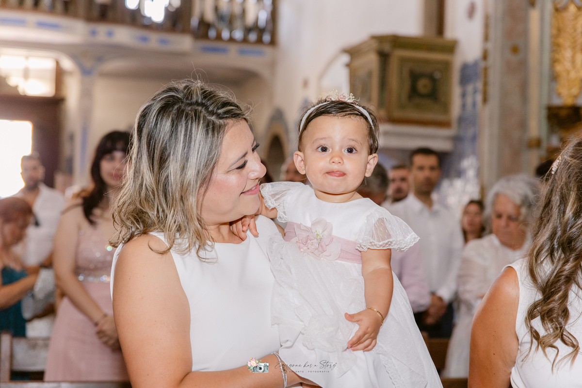Fotografa de Baptizados, fazemos a reportagem da cerimónia de baptismo e acompanhamos a festa, dando atenção a todos os pormenores tais como cenário, bolo, docinhos e salgados.
Inês Valente Fotografia - Everyone has a Story