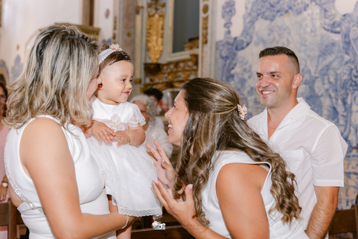Fotografa de Baptizados, fazemos a reportagem da cerimónia de baptismo e acompanhamos a festa, dando atenção a todos os pormenores tais como cenário, bolo, docinhos e salgados.
Inês Valente Fotografia - Everyone has a Story
