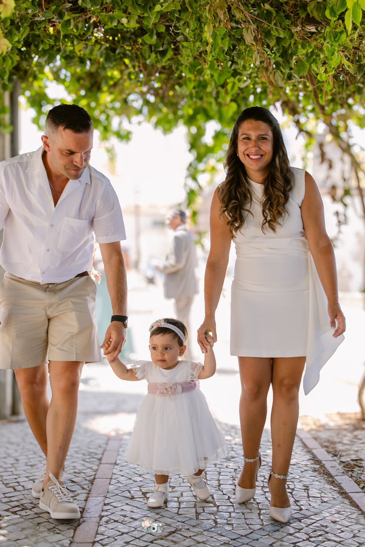 Fotografa de Baptizados, fazemos a reportagem da cerimónia de baptismo e acompanhamos a festa, dando atenção a todos os pormenores tais como cenário, bolo, docinhos e salgados.
Inês Valente Fotografia - Everyone has a Story