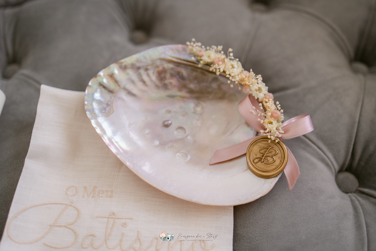 Fotografa de Baptizados, fazemos a reportagem da cerimónia de baptismo e acompanhamos a festa, dando atenção a todos os pormenores tais como cenário, bolo, docinhos e salgados.
Inês Valente Fotografia - Everyone has a Story