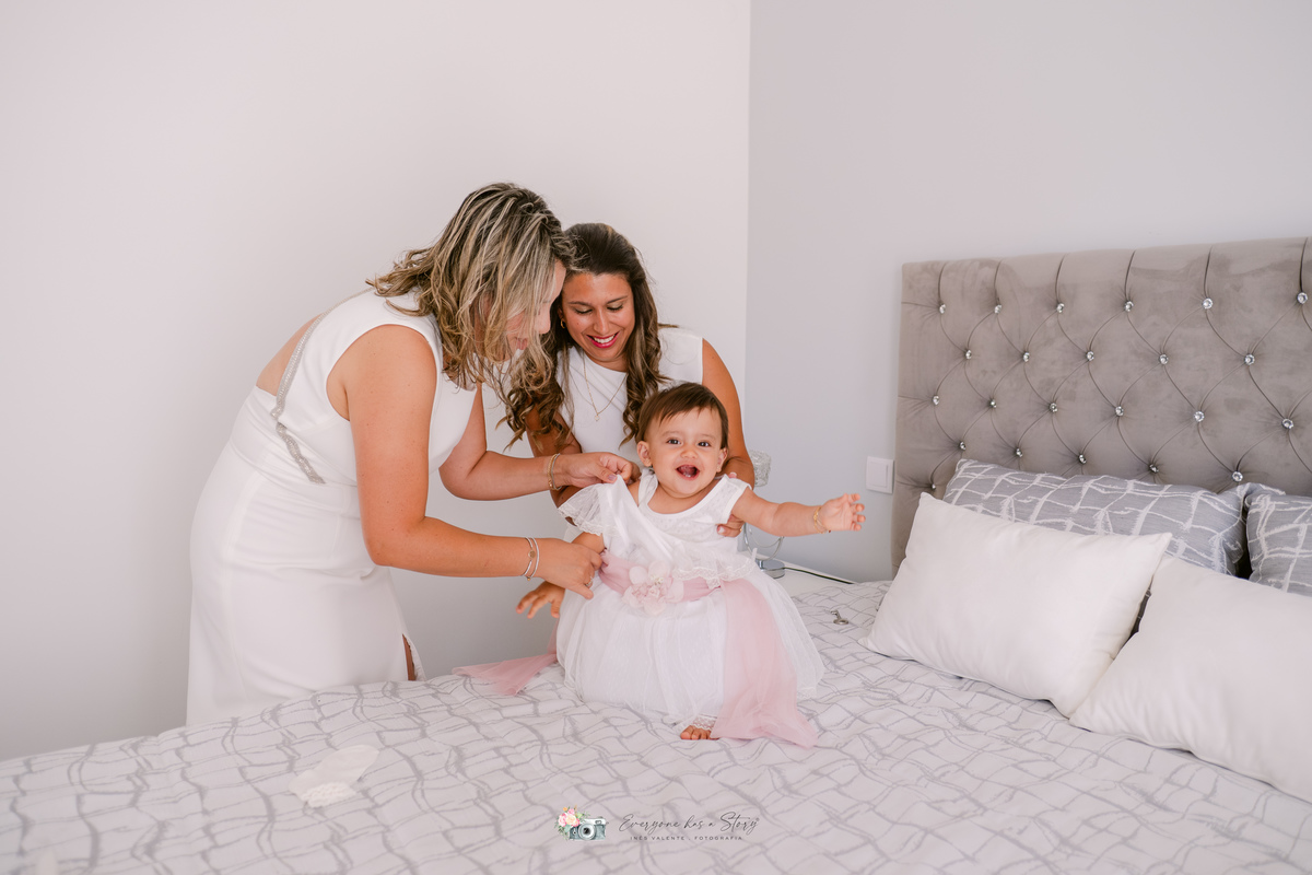 Fotografa de Baptizados, fazemos a reportagem da cerimónia de baptismo e acompanhamos a festa, dando atenção a todos os pormenores tais como cenário, bolo, docinhos e salgados.
Inês Valente Fotografia - Everyone has a Story