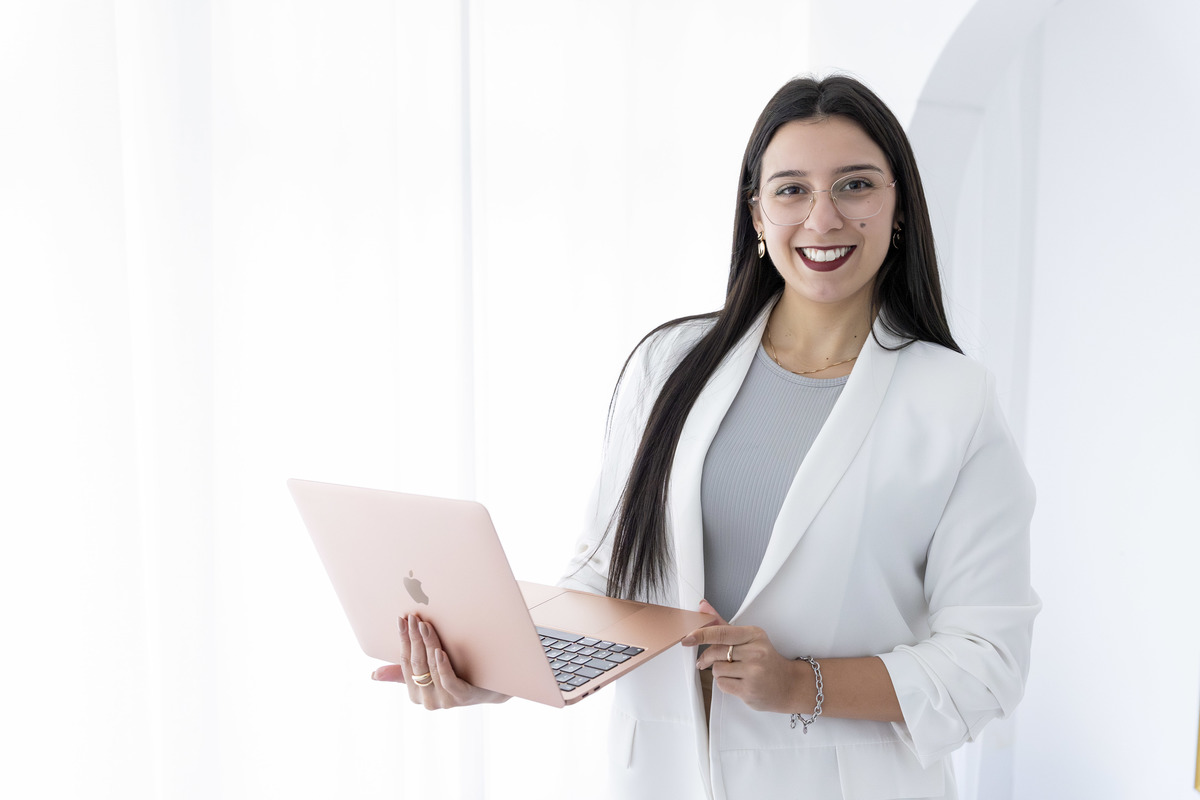 Sessão Fotografica Imagem de Marca e Branding Pessoal; 
Fotografia feita Estúdio 
Inês Valente Fotografia - Everyone has a Story