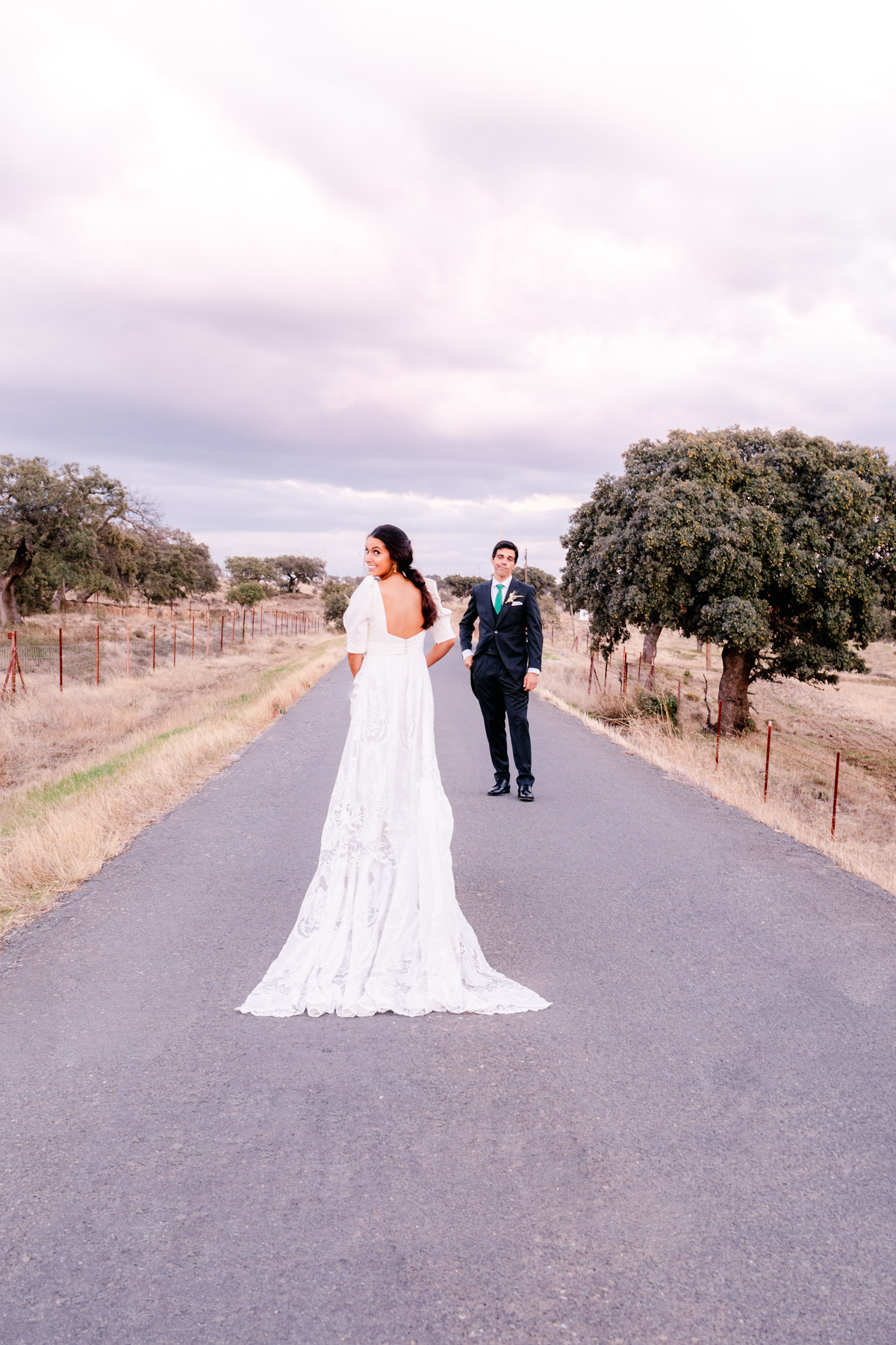 Fotografa de Casamentos, fazemos a reportagem da cerimónia e acompanhamos a festa, dando atenção a todos os pormenores; sessão com os noivos incluída.
Inês Valente Fotografia - Everyone has a Story