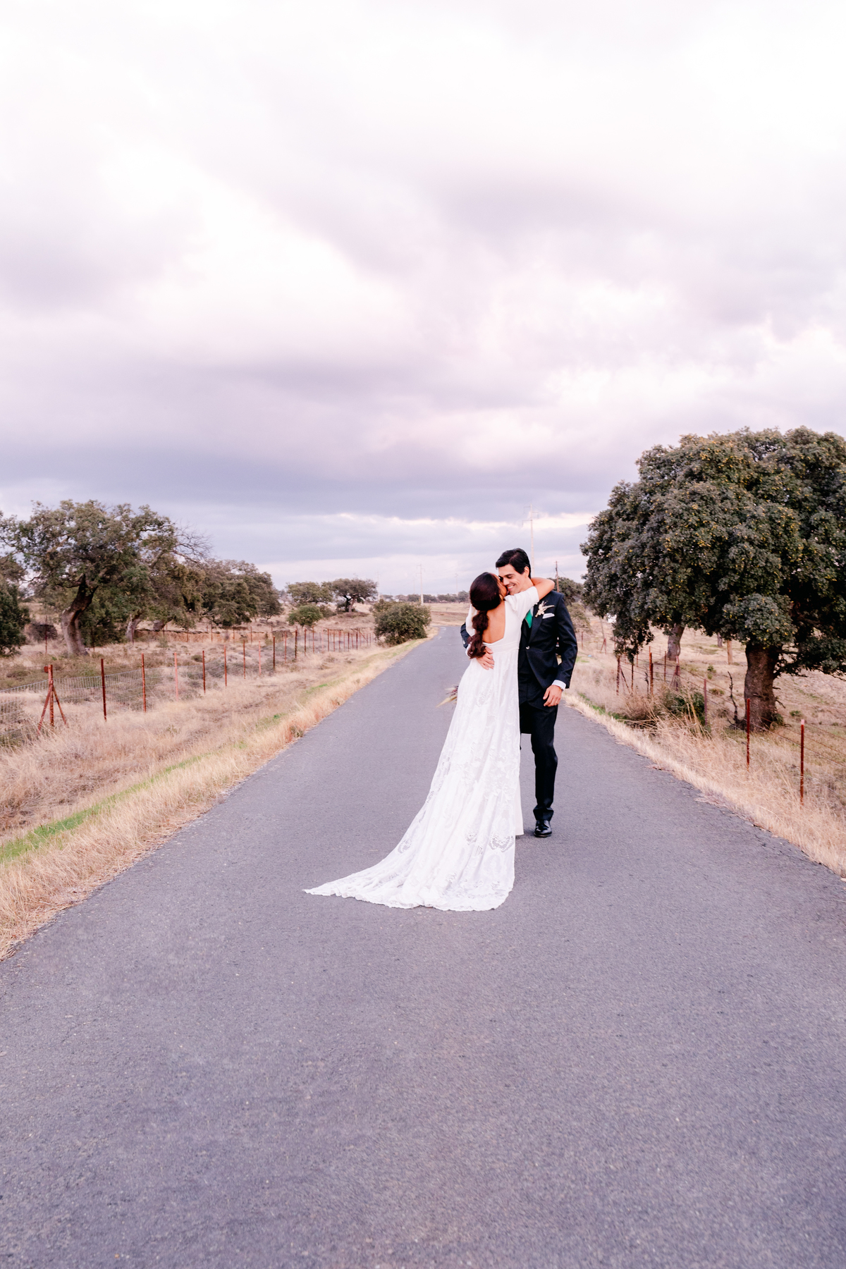 Fotografa de Casamentos, fazemos a reportagem da cerimónia e acompanhamos a festa, dando atenção a todos os pormenores; sessão com os noivos incluída.
Inês Valente Fotografia - Everyone has a Story