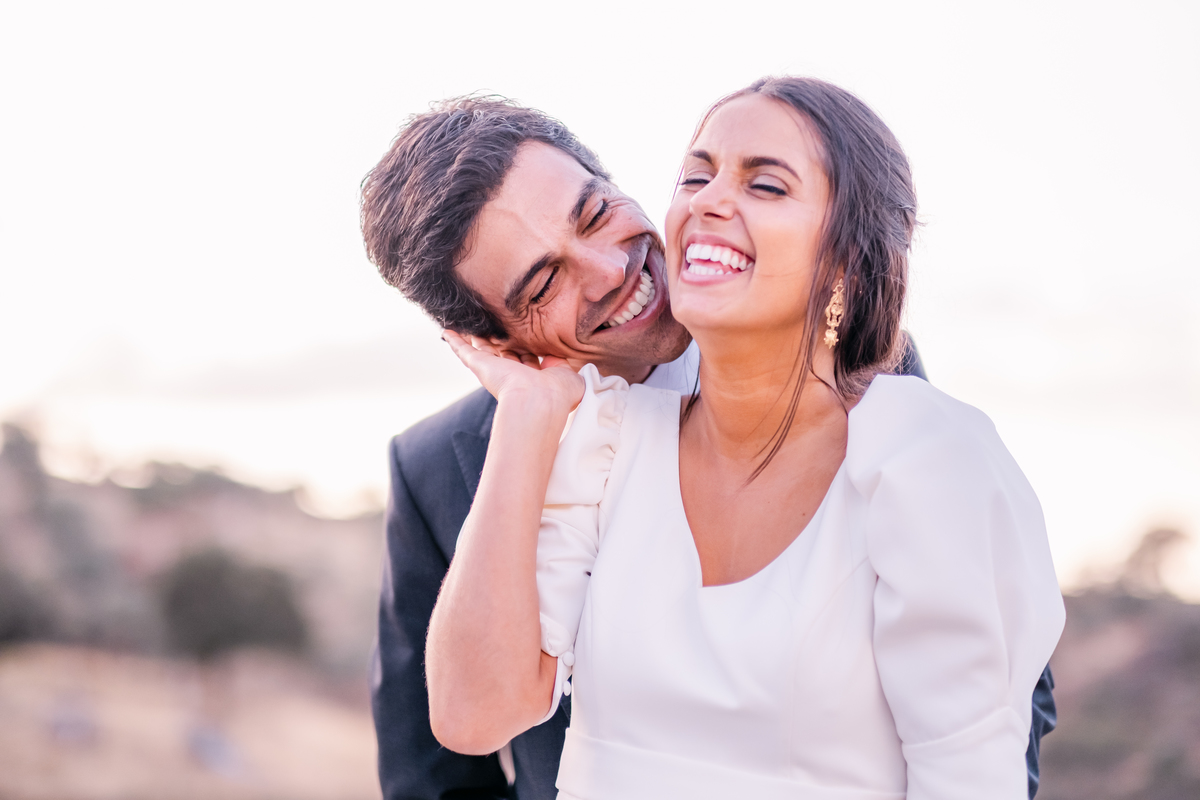 Fotografa de Casamentos, fazemos a reportagem da cerimónia e acompanhamos a festa, dando atenção a todos os pormenores; sessão com os noivos incluída.
Inês Valente Fotografia - Everyone has a Story