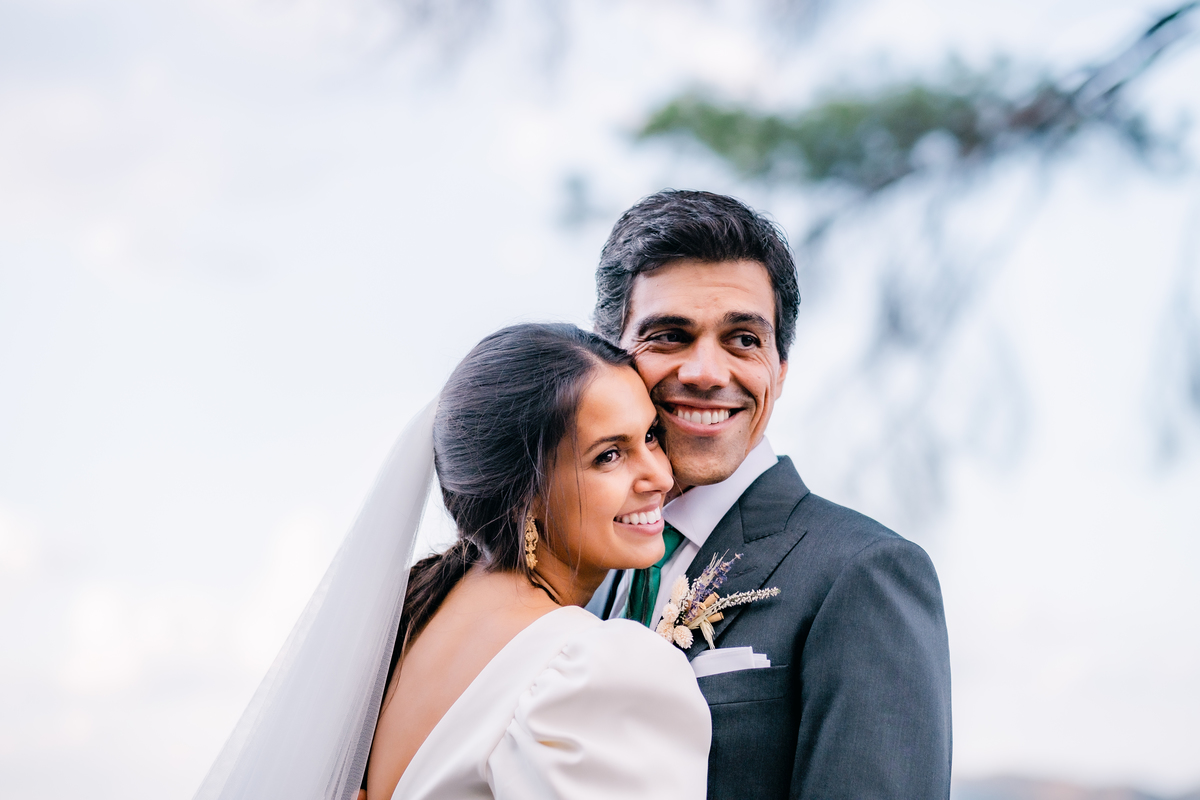 Fotografa de Casamentos, fazemos a reportagem da cerimónia e acompanhamos a festa, dando atenção a todos os pormenores; sessão com os noivos incluída.
Inês Valente Fotografia - Everyone has a Story