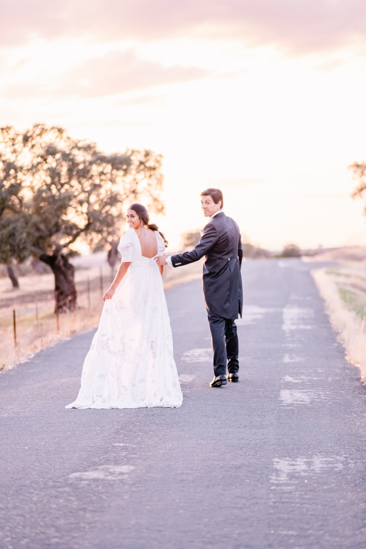 Fotografa de Casamentos, fazemos a reportagem da cerimónia e acompanhamos a festa, dando atenção a todos os pormenores; sessão com os noivos incluída.
Inês Valente Fotografia - Everyone has a Story