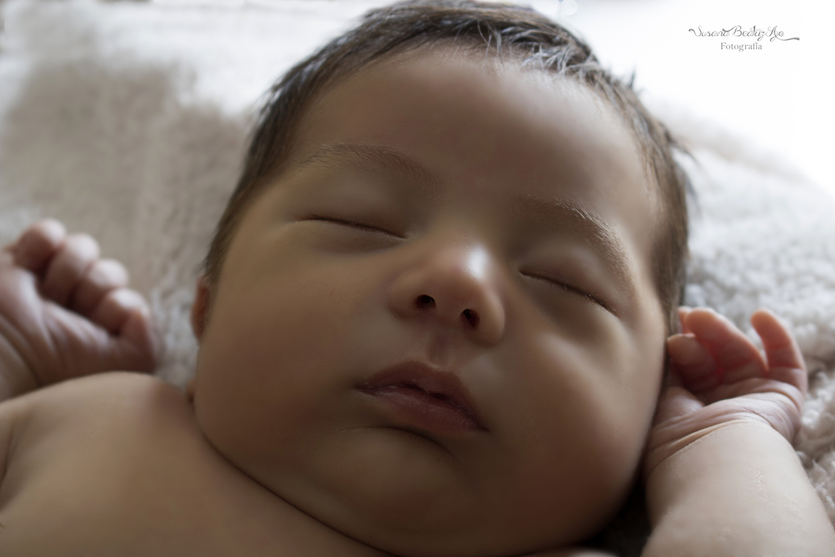 cara de bebe de frente