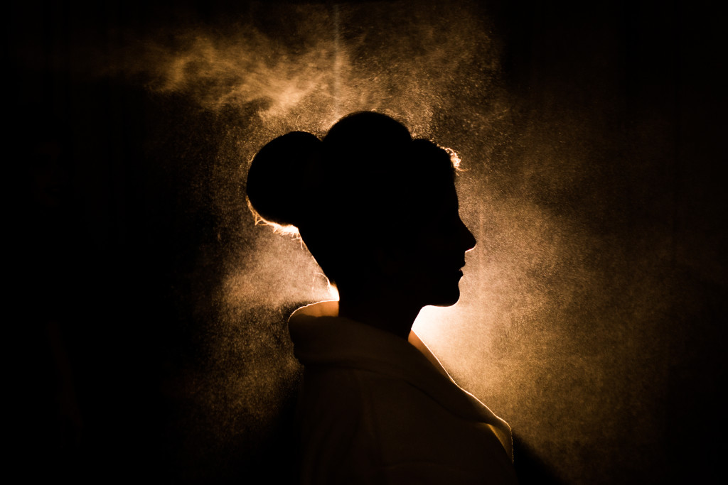 foto do making of, no hotel H niterói, com iluminação especial, em contra-luz, feita pelo fotógrafo Gustavo Medeiros